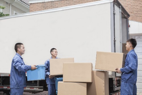 Removal van service for local moving jobs in Chalkfarm