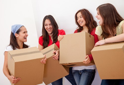 Local moving truck service for Chalkfarm streets and access challenges