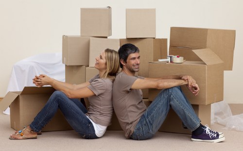 Flexible man with van service in Chalkfarm for everyday moves
