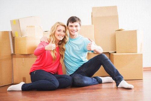 Chalkfarm man and van team handling residential moving access