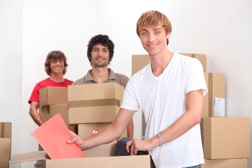 Moving day support for flats, homes, and offices near Chalkfarm